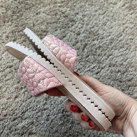 Girls Slide Sandals - 3 - Picture 5 of 7